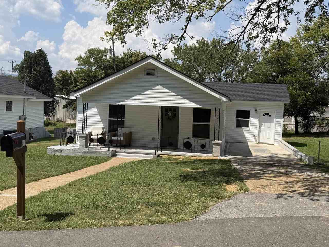 810 Glenn Ave - Photo 2 of 23