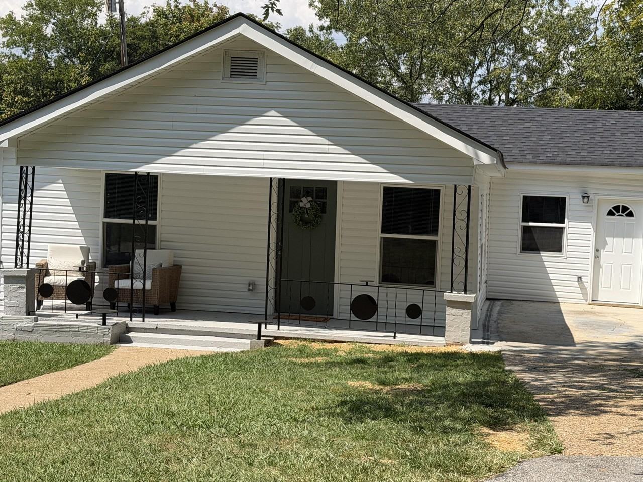810 Glenn Ave - Photo 3 of 23