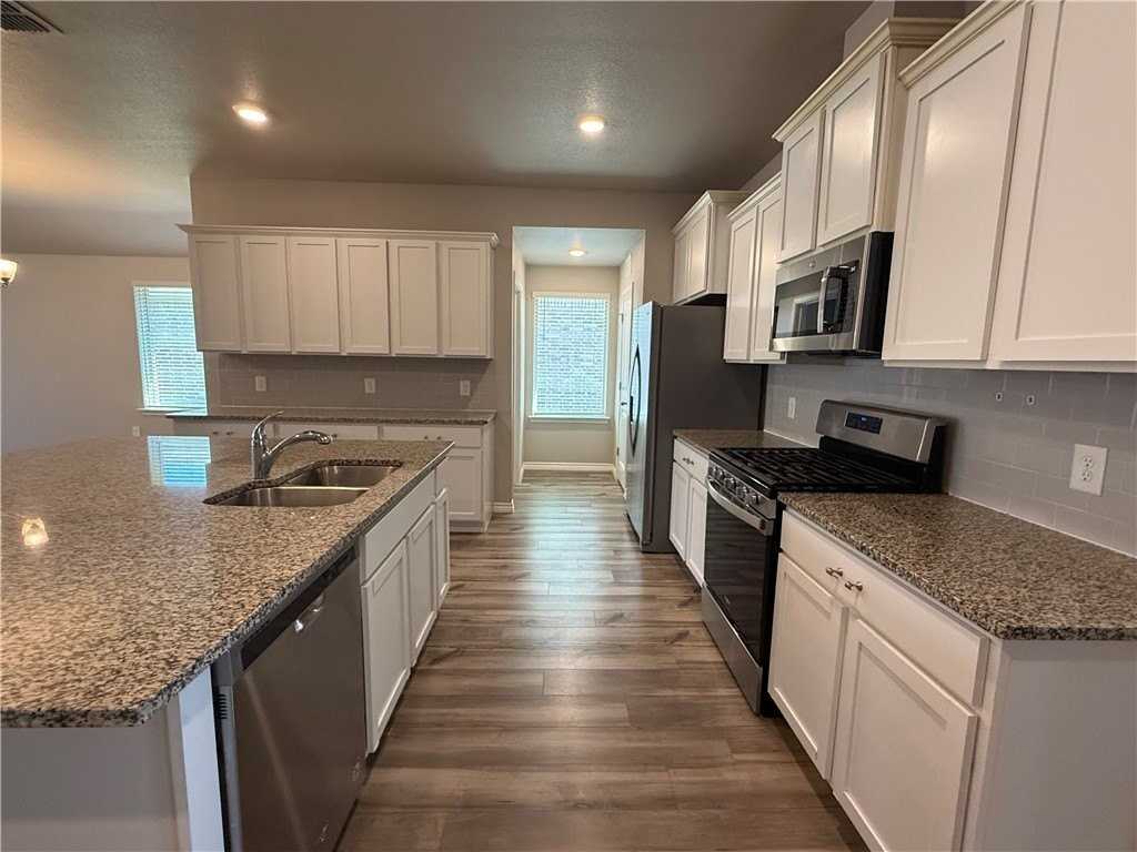 7909 Salais Dr - Photo 4 of 13
