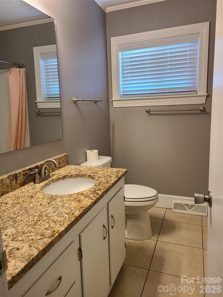 306 Westover Ave - Photo 7 of 9