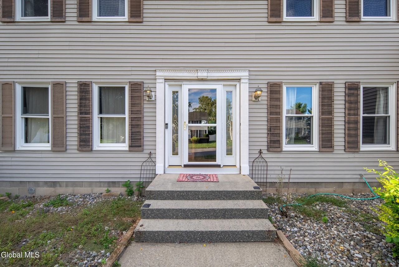 31 Berkshire Dr - Photo 5 of 50