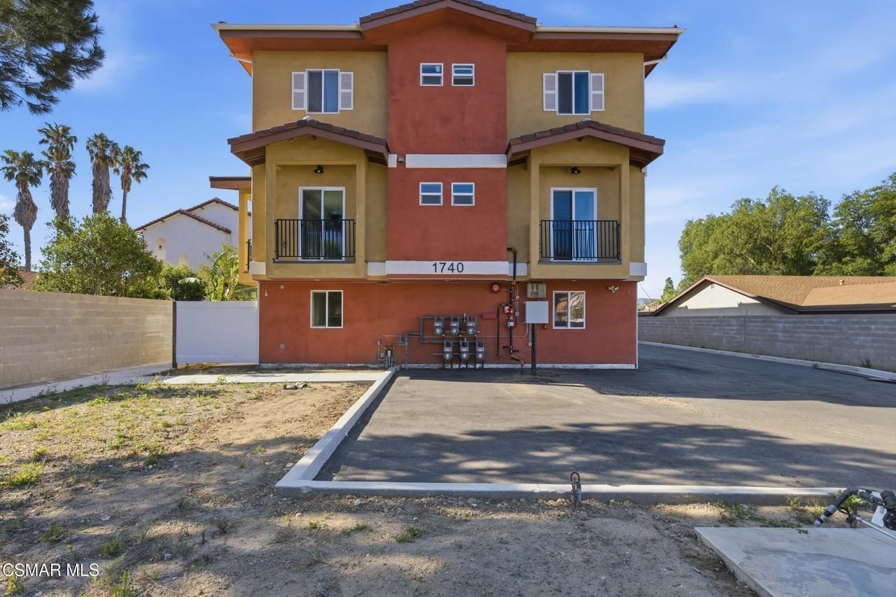 1740 Patricia Ave #1-6 - Photo 2 of 50