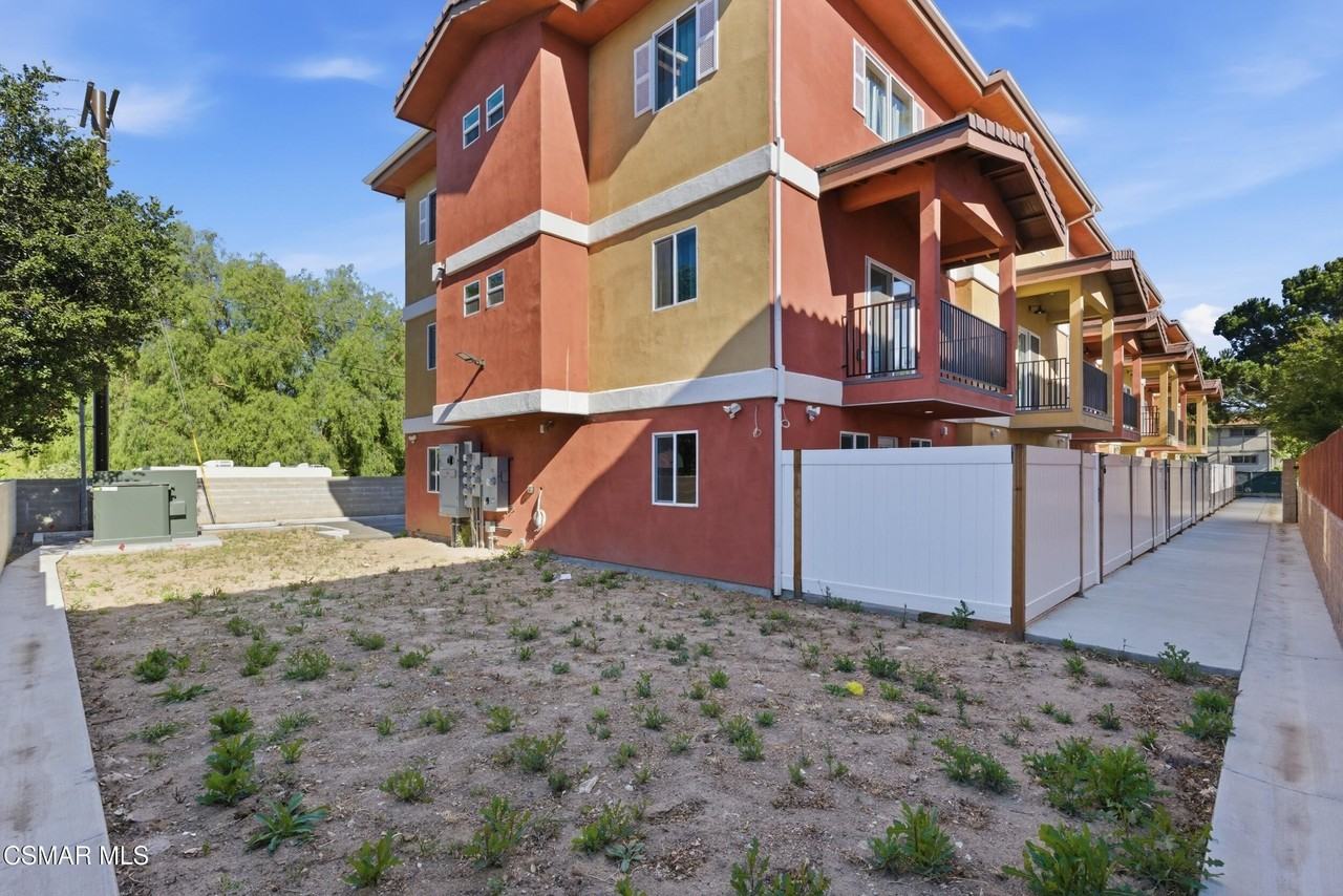 1740 Patricia Ave #1-6 - Photo 4 of 50