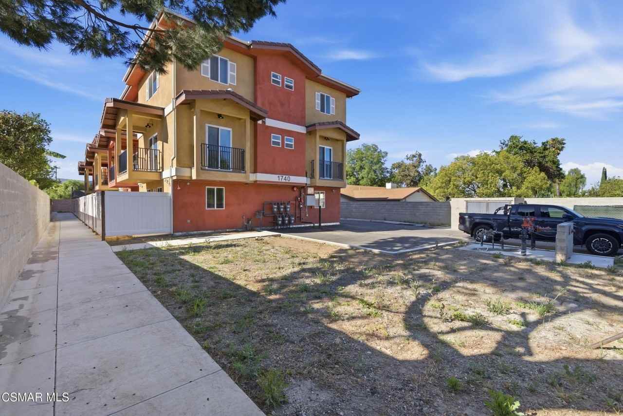 1740 Patricia Ave #1-6 - Photo 5 of 50