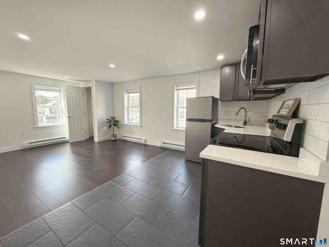25 Brewer St #3 - Photo 2 of 7