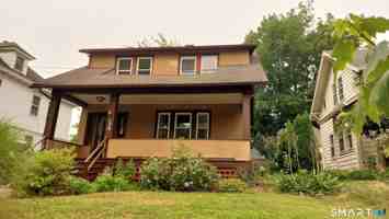 featured image of 136 Mead Ave