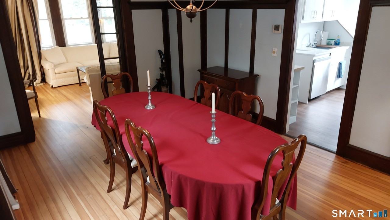 136 Mead Ave - Photo 3 of 12