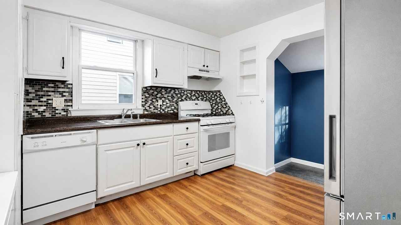 21 Parmalee Ave #2 - Photo 2 of 19