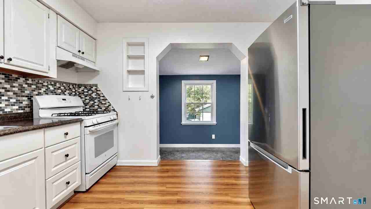 21 Parmalee Ave #2 - Photo 3 of 19