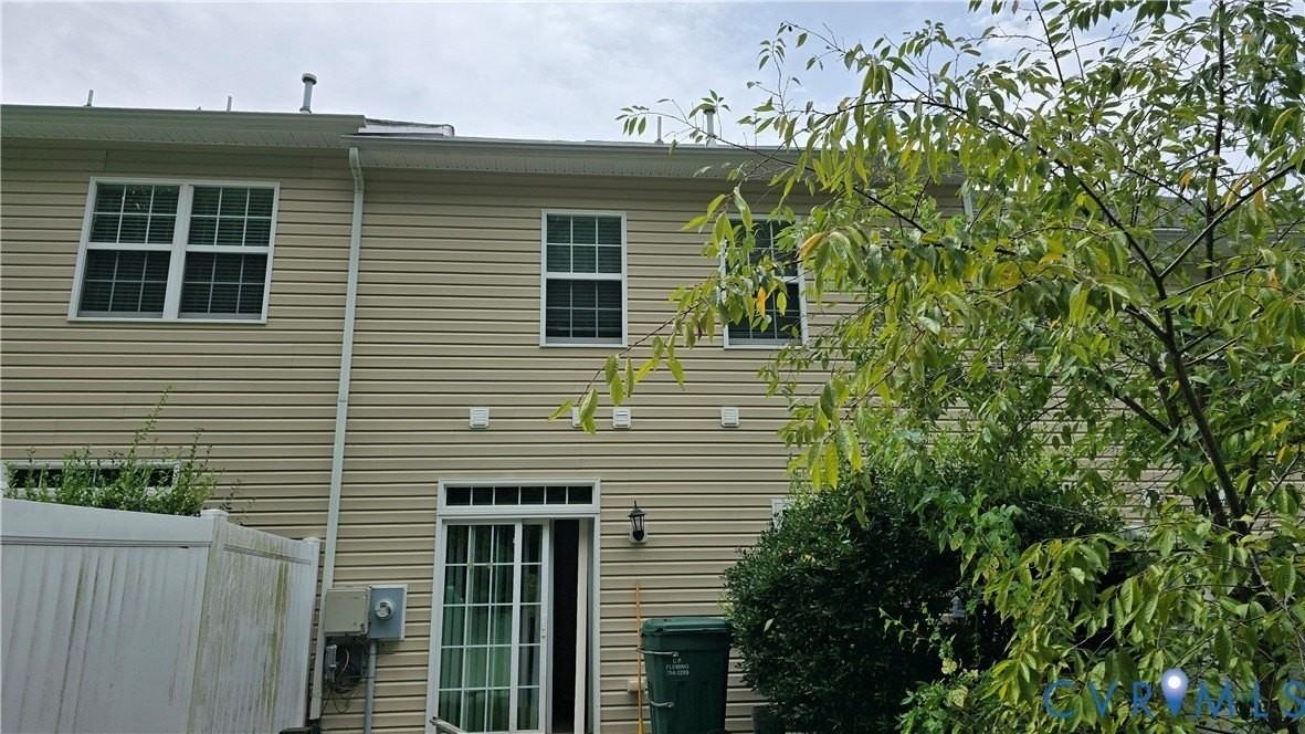 9102 Mayland Dr - Photo 3 of 23