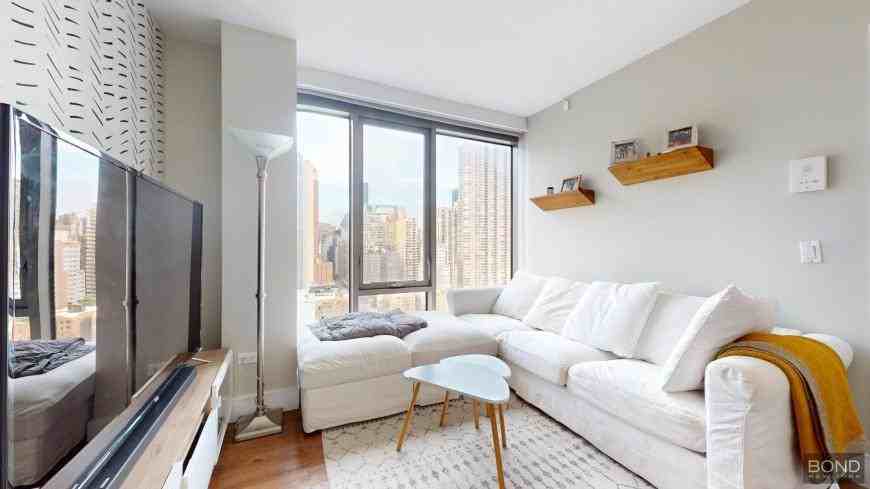 237 E 34th St - Photo 3 of 9
