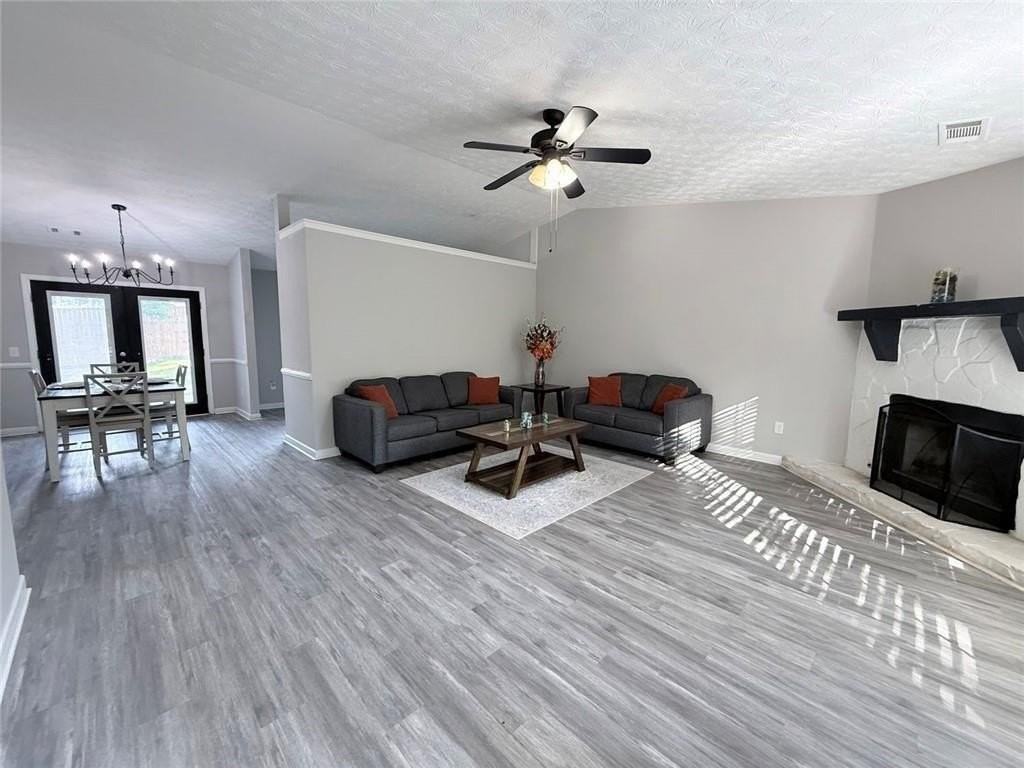 5285 Sugar Crest Dr - Photo 5 of 20