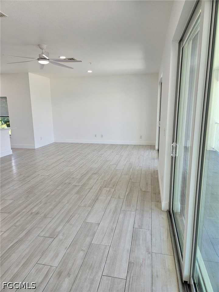 4425 Sw Santa Barbara Pl #203 - Photo 6 of 18