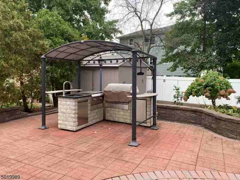 720 Gates Ter - Photo 5 of 5