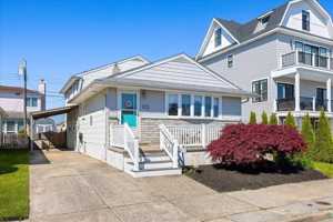 featured image of 410 N Huntington Ave