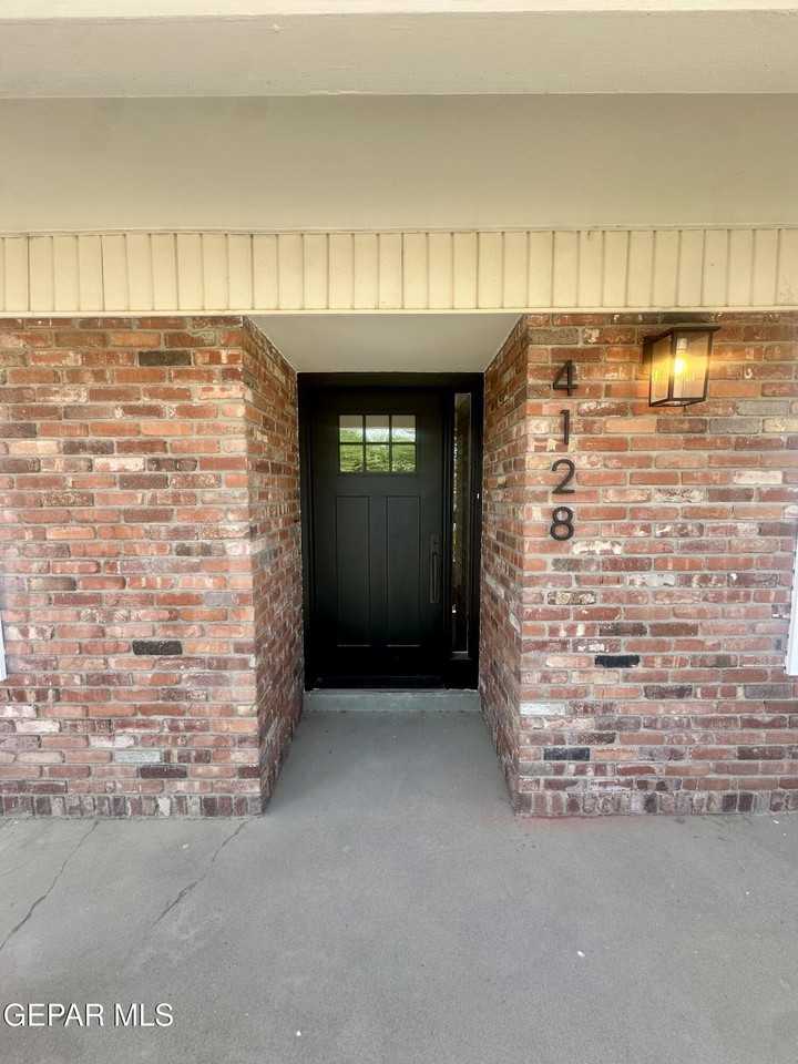 4128 Perth Dr - Photo 2 of 21