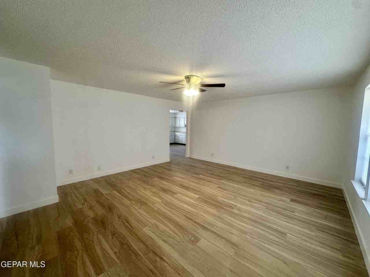 4128 Perth Dr - Photo 5 of 21