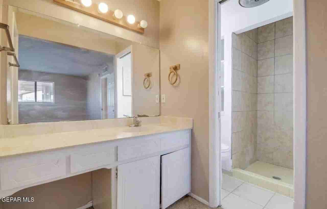1718 Russ Randall St - Photo 7 of 12