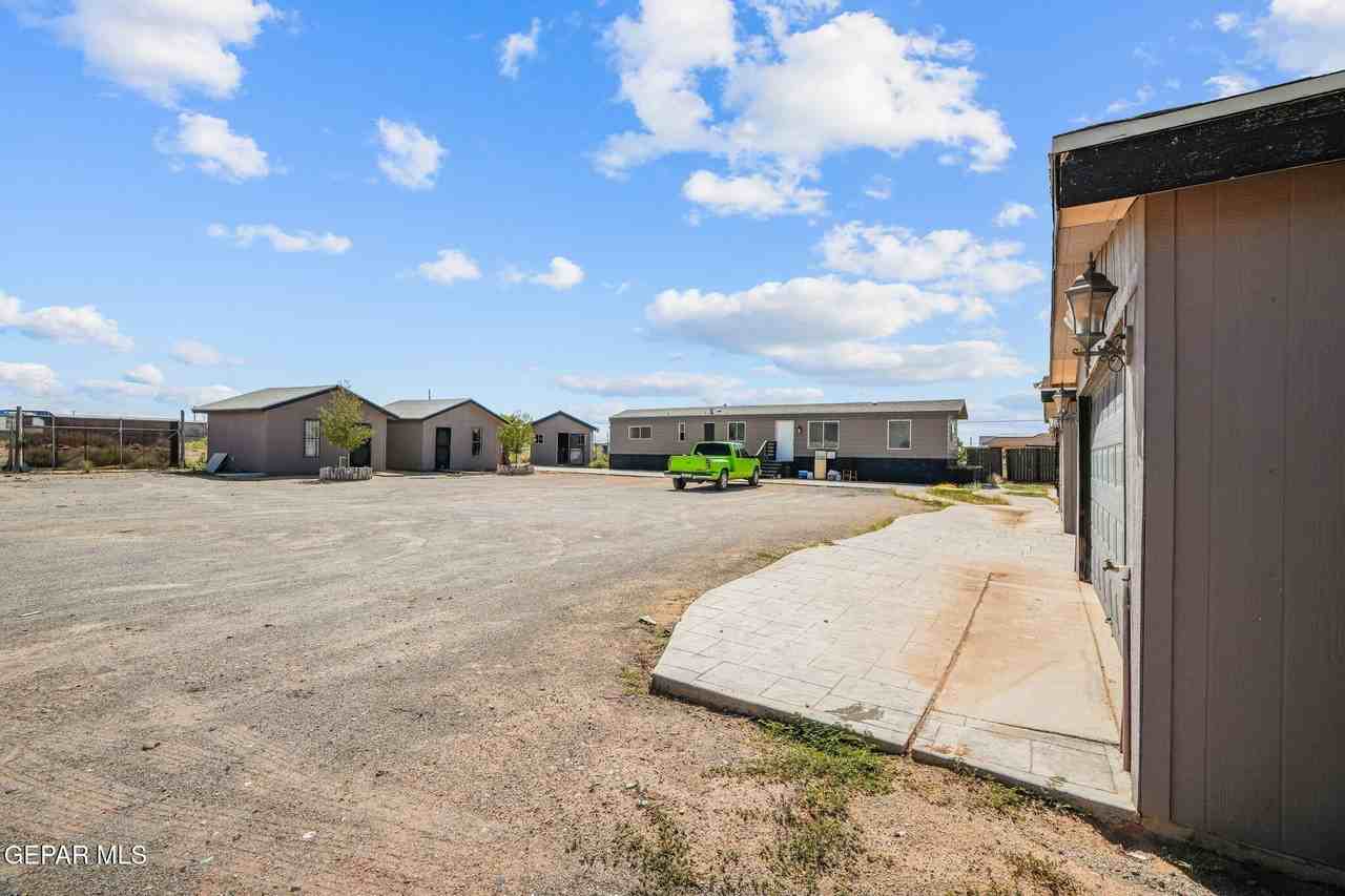 13573 Emma Ln #A - Photo 4 of 24