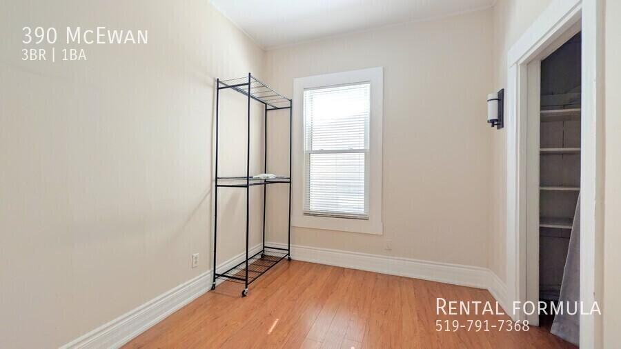 390 Mcewan Ave - Photo 5 of 10