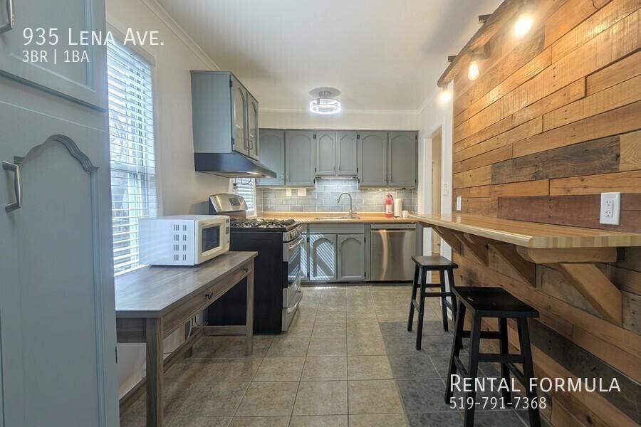 935 Lena Ave - Photo 6 of 10