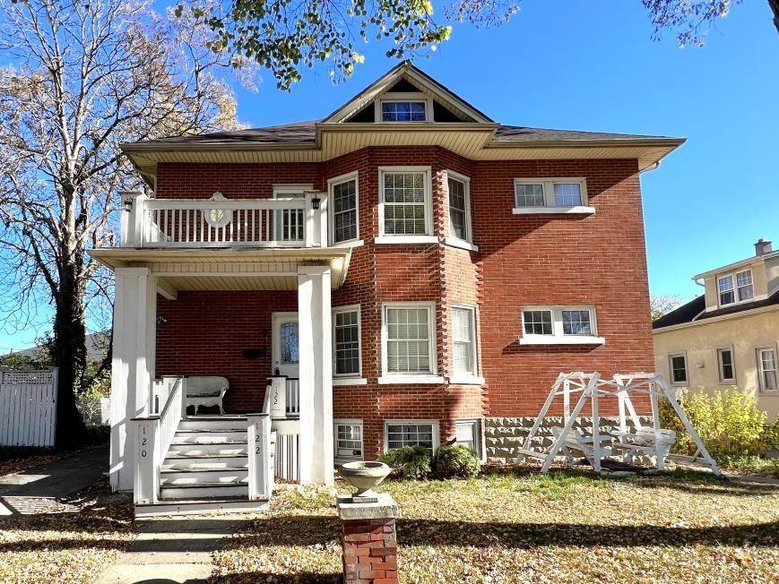 120 Mcewan Ave