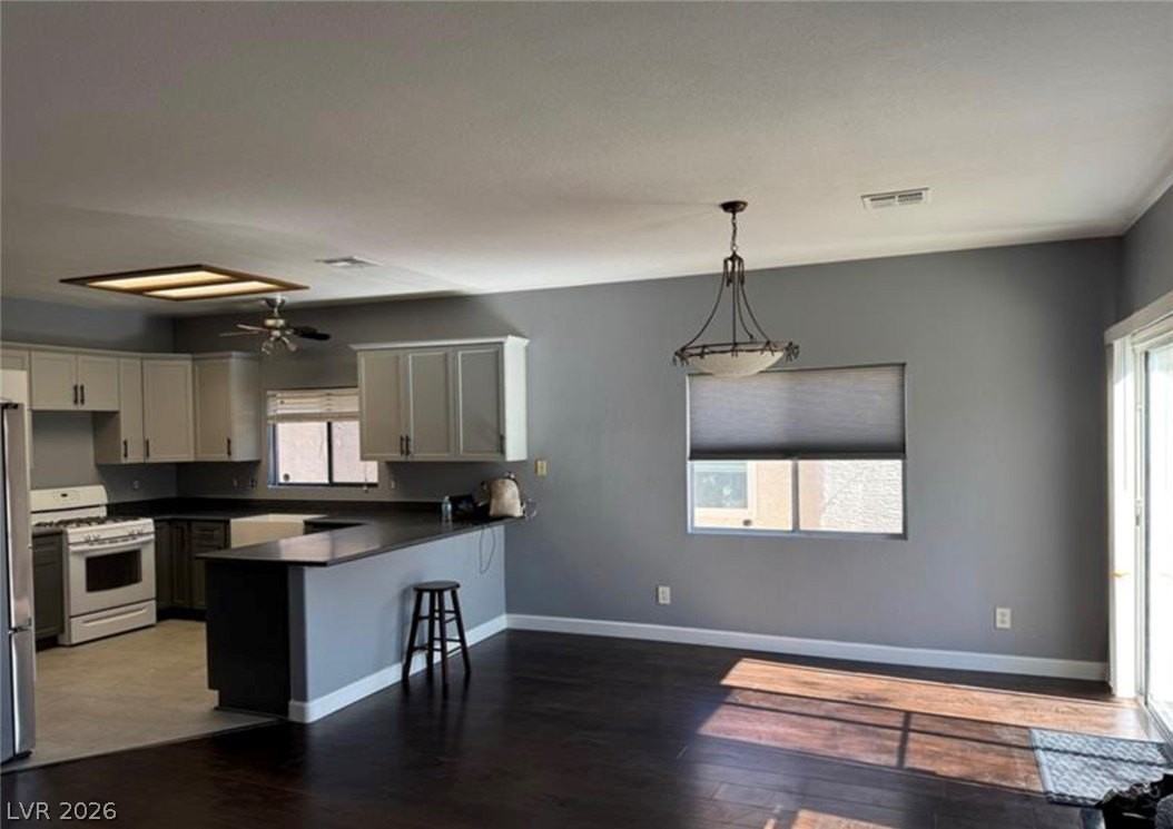 8305 Windchase Ave - Photo 4 of 22