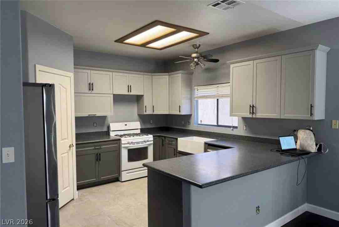 8305 Windchase Ave - Photo 5 of 22