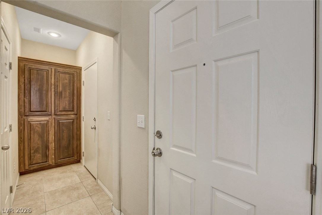 9353 Black Wolf Ave - Photo 3 of 41
