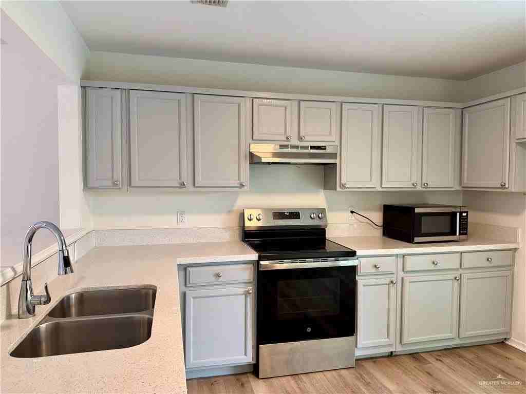 3503 San Esteban St - Photo 4 of 13