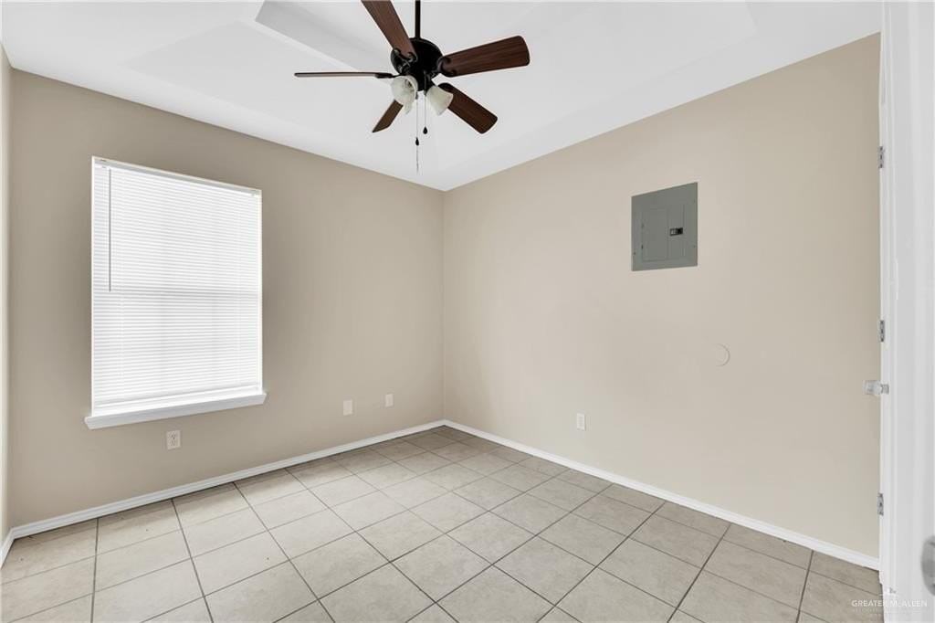 601 Agate St #1 - Photo 3 of 14