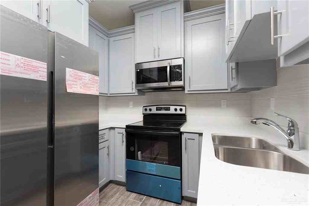 3405 E Zinnia Ave #2 - Photo 5 of 21