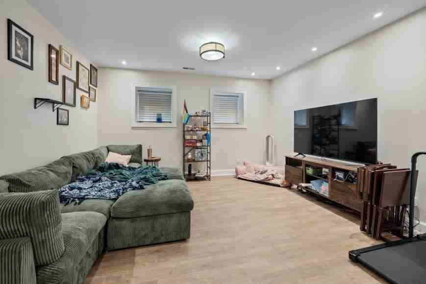2027 N Humboldt Blvd - Photo 4 of 10