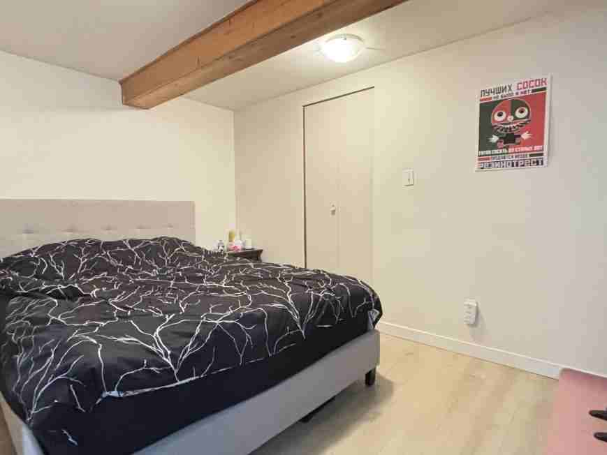 521 Holland St - Photo 6 of 10