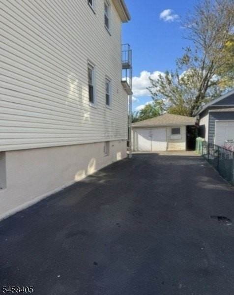 118 Irene St - Photo 6 of 8