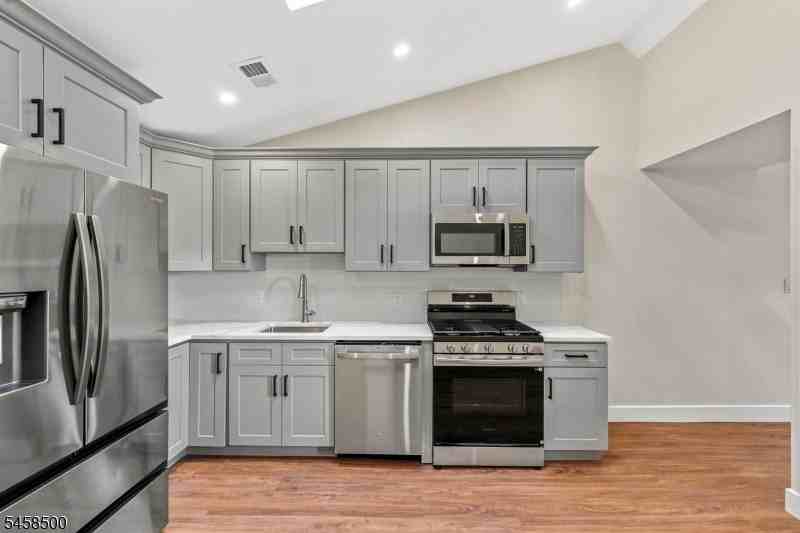 144 Main St #1 - Photo 5 of 13