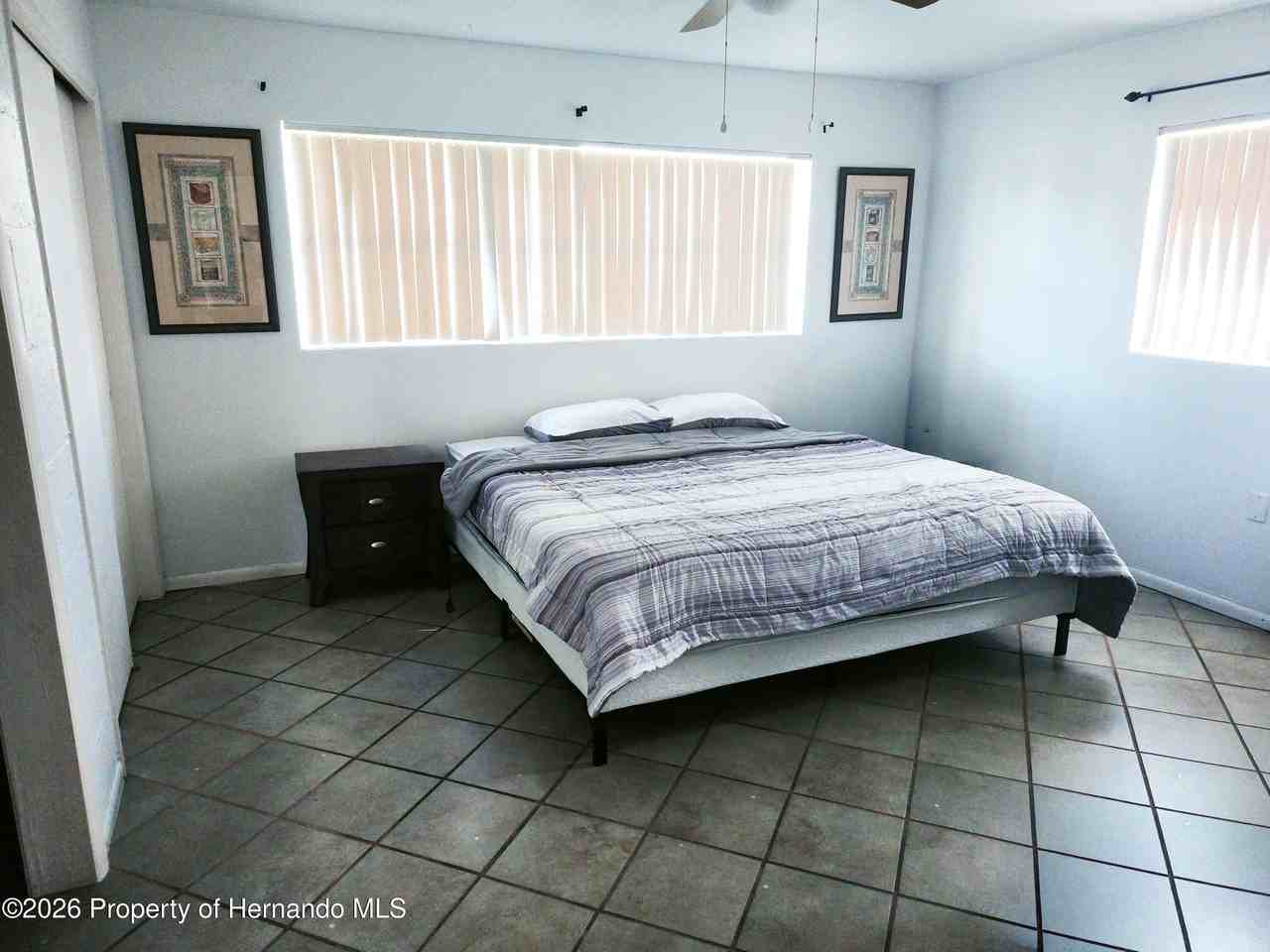73 S Lincoln Ave - Photo 4 of 10