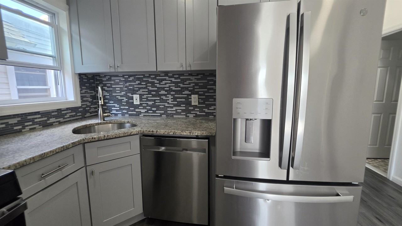 176 Bartholdi Ave #2 - Photo 6 of 23