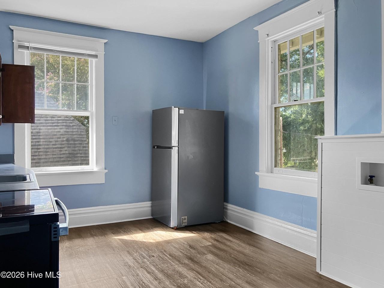 327 Ellis St #B - Photo 3 of 7