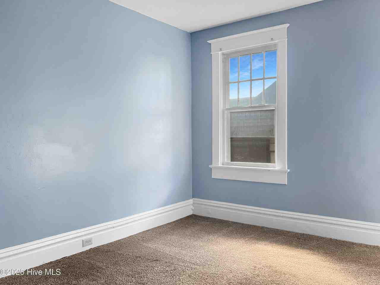 327 Ellis St #B - Photo 6 of 7