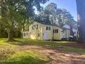 401 Bank St - Photo 1 of 1