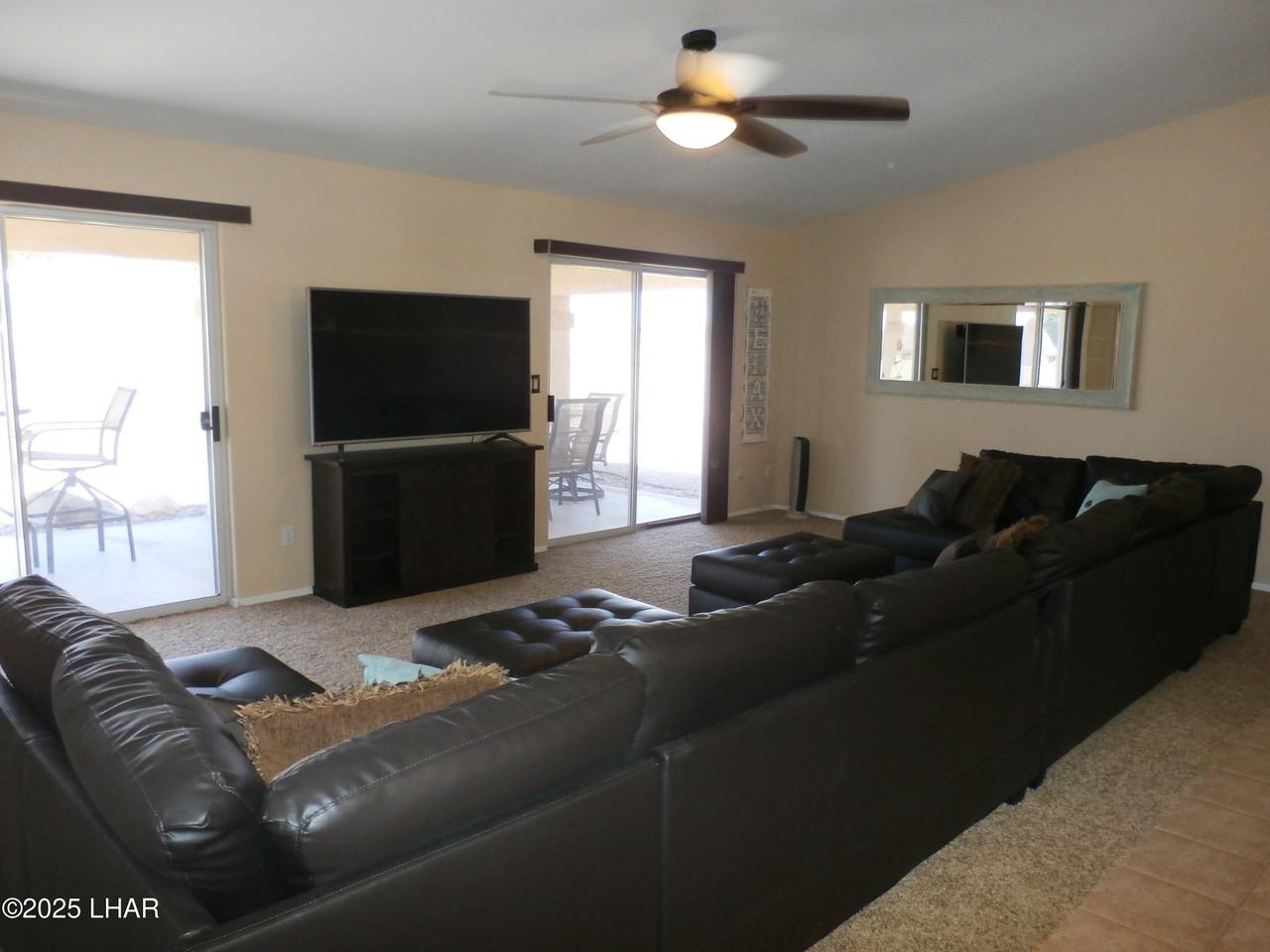 2304 Buckingham Blvd - Photo 2 of 33