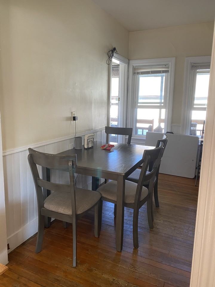 62 School St #2 - Photo 4 of 9