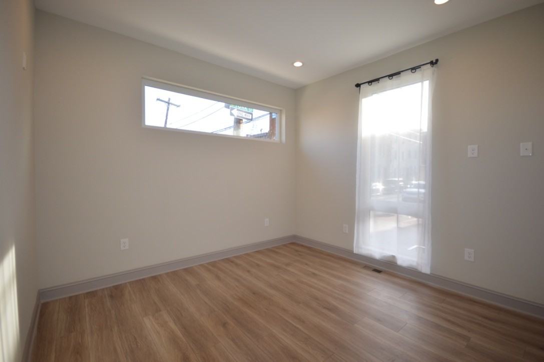 1948 E York St Apt 1a #1A - Photo 4 of 7