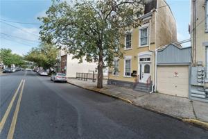 featured image of 126 N 2nd St #2
