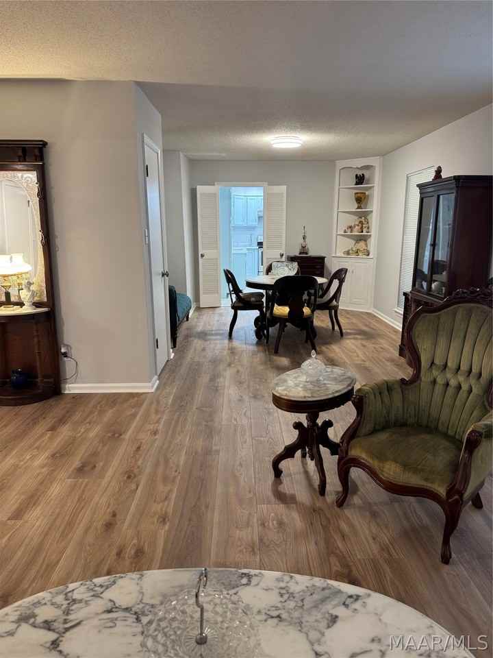 2451 Price St #A - Photo 6 of 20