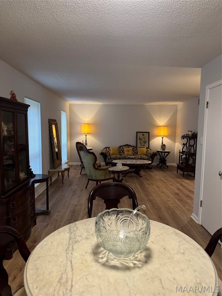 2451 Price St #A - Photo 7 of 20