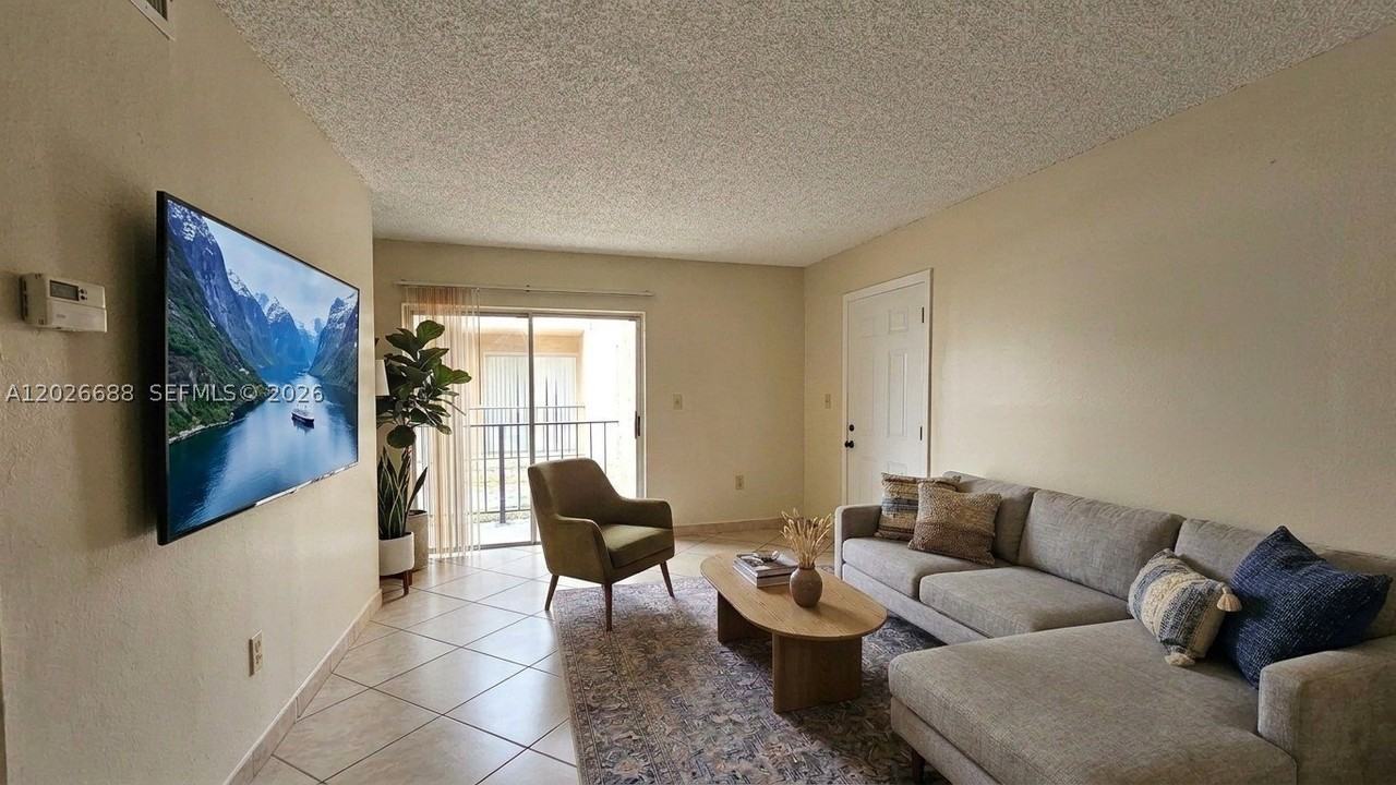 1235 Nw 6th St #3 - Photo 7 of 21