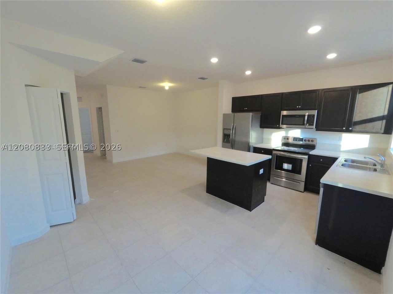 312 Ne 208th Ter #312 - Photo 3 of 13