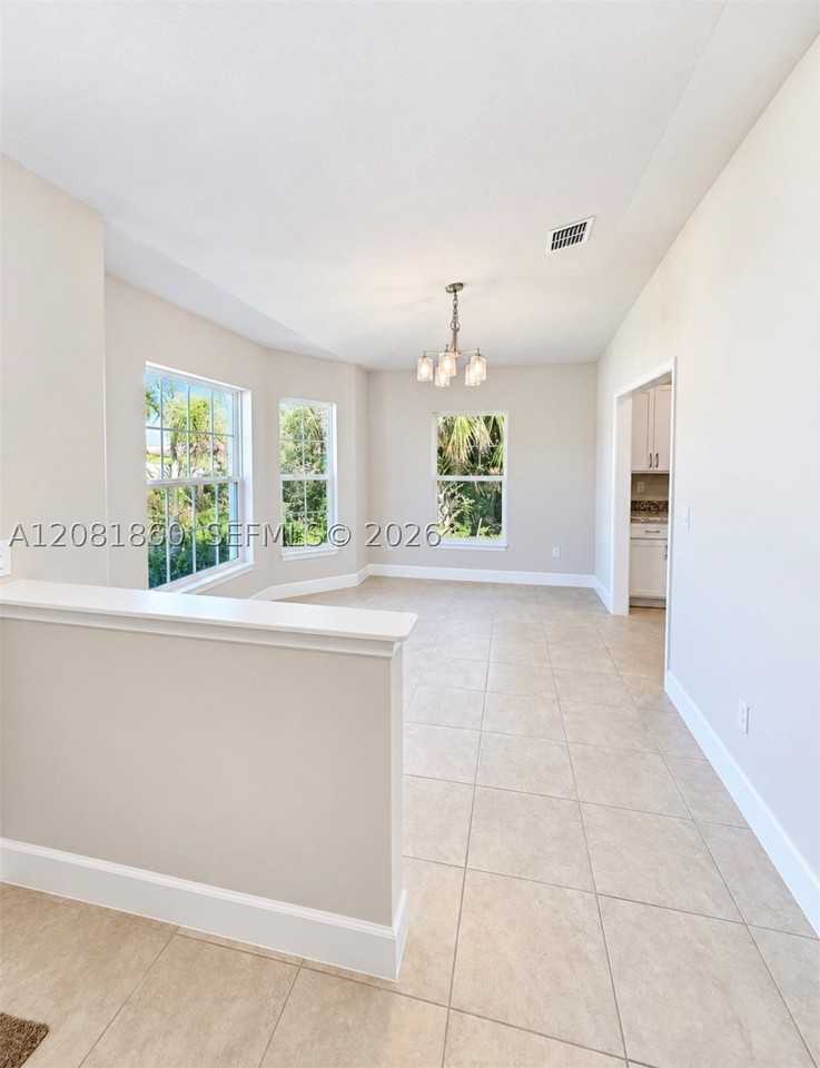 5739 Waterstone Blvd - Photo 3 of 19